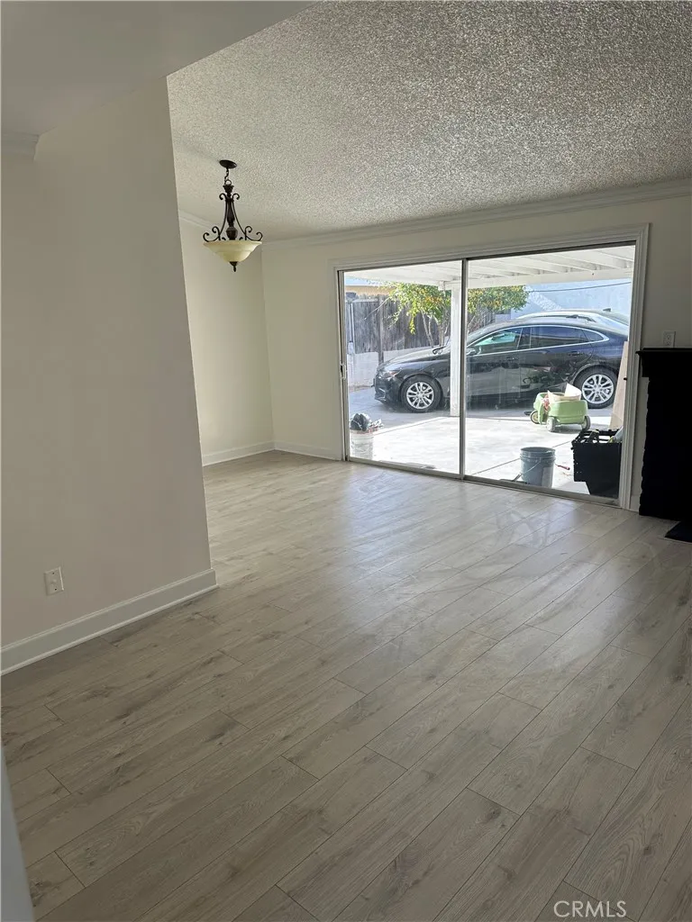 Additional image 14 of 9511 Hayvenhurst Alley, Northridge, CA 91343