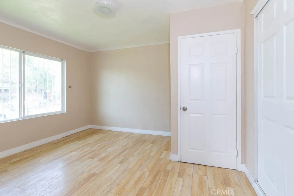 Additional image 6 of 1055 W 84th Pl, Los Angeles, CA 90044