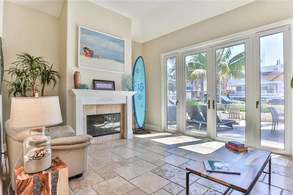 Additional image 9 of 215 6th street, Huntington Beach, CA 92648