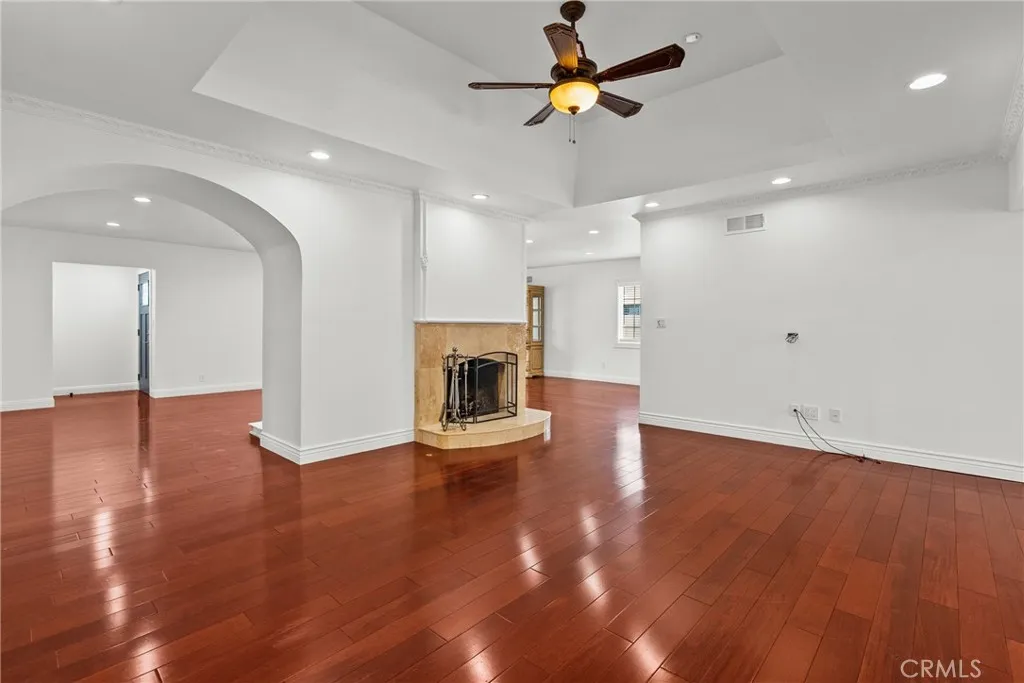 Additional image 22 of 23036 Burbank Blvd, Woodland Hills, CA 91367