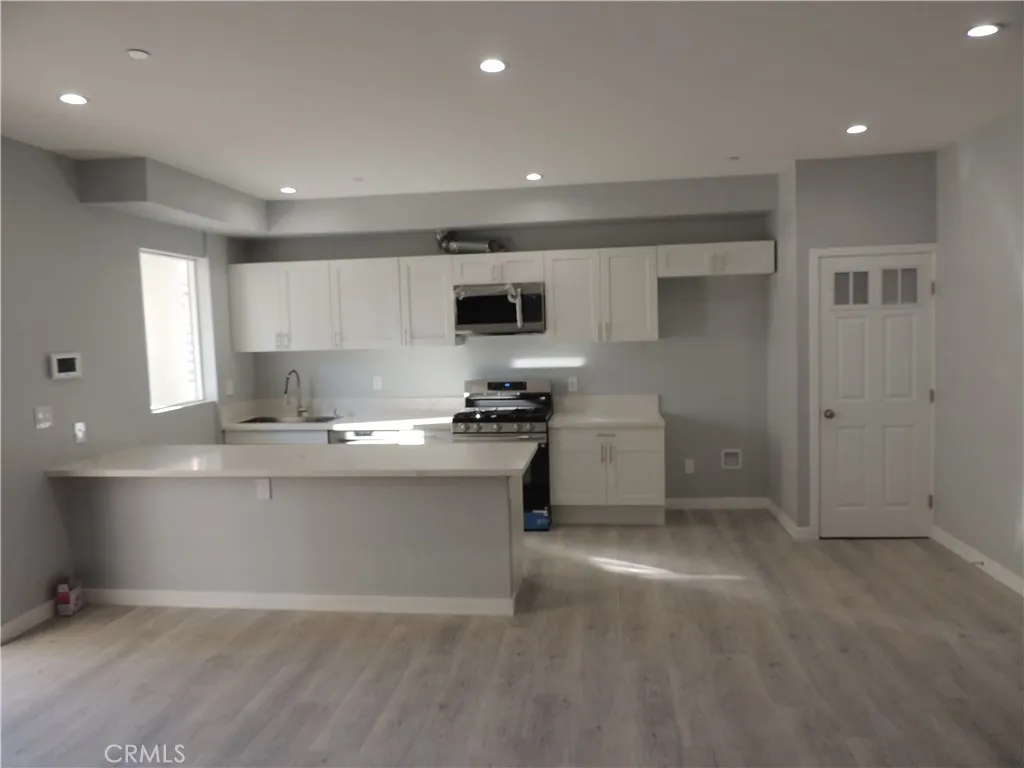 Additional image 7 of 22735 Del Valle Street Unit 1, Woodland Hills, CA 91364