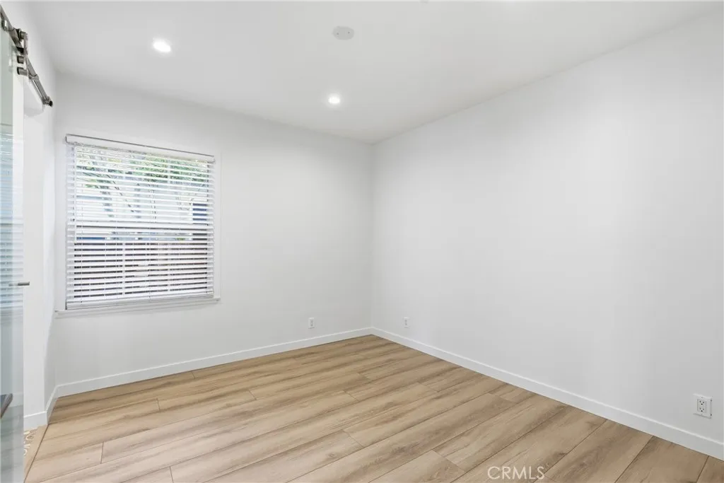 Additional image 14 of 17546 Kittridge, Lake Balboa, CA 91406