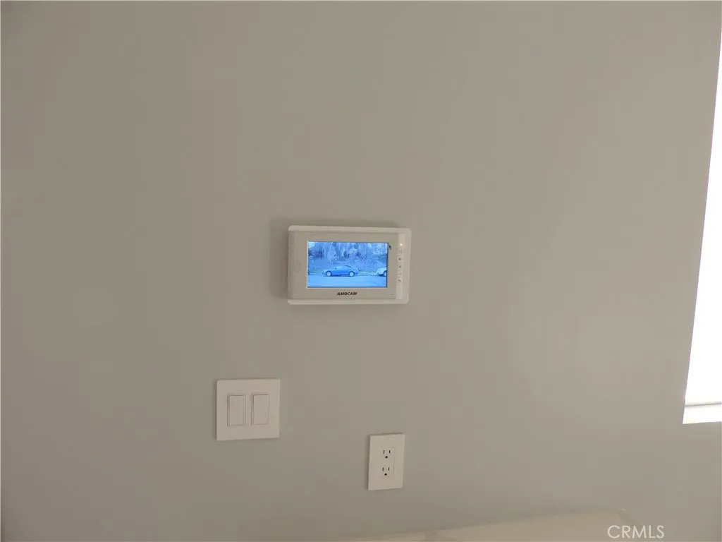 Additional image 11 of 22735 Del Valle Street Unit 4, Woodland Hills, CA 91364