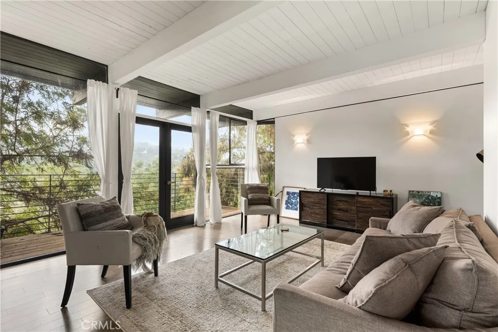 Additional image 9 of 3339 N Knoll Drive, Los Angeles, CA 90068