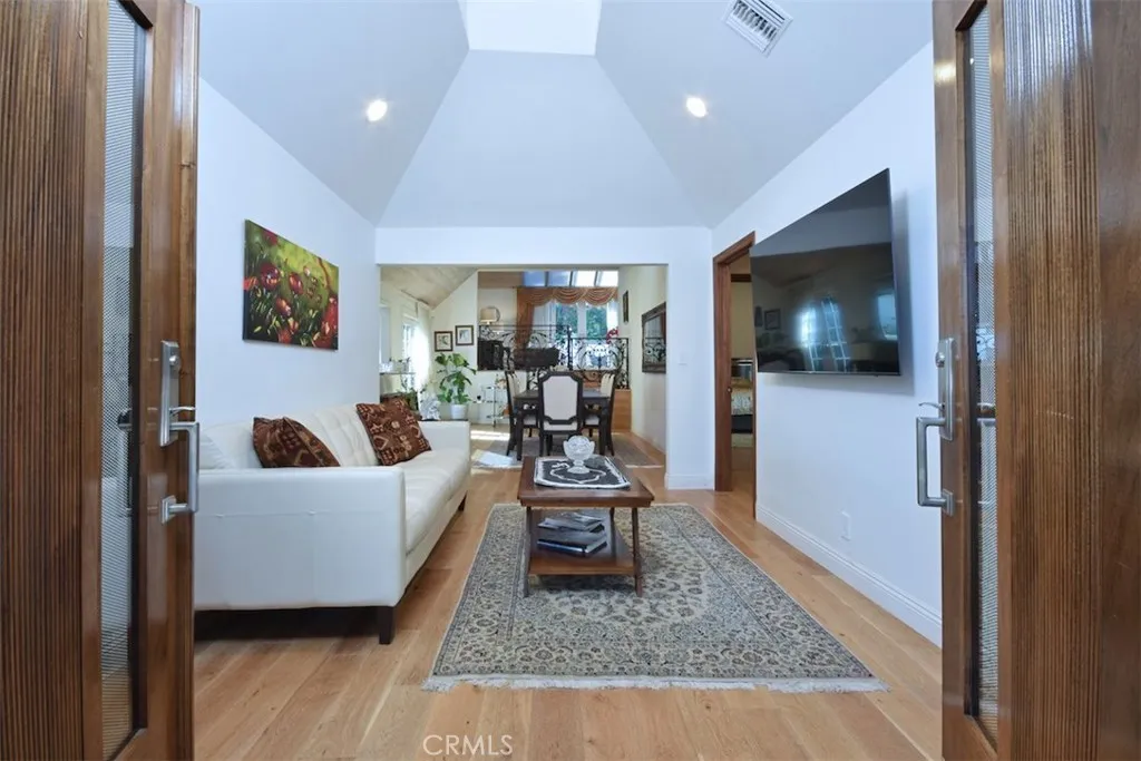 Additional image 3 of 15128 Valley Vista Boulevard, Sherman Oaks, CA 91403