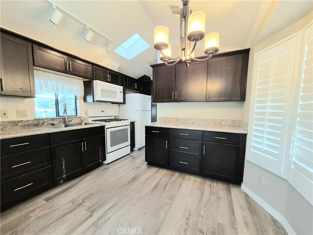 Additional image 31 of 1295 S Cawston Ave Unit 257, Hemet, CA 92545