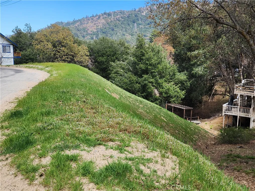 Additional image 19 of 327 Davos Drive, Crestline, CA 92325