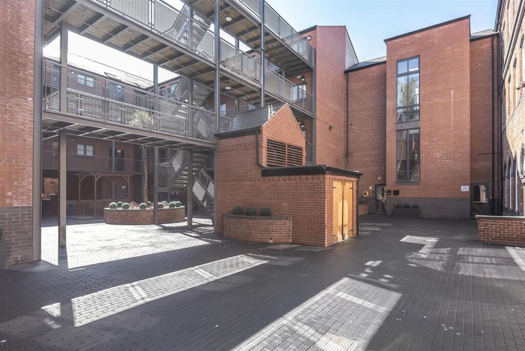 Additional image 13 of Mint Drive, Hockley, B18