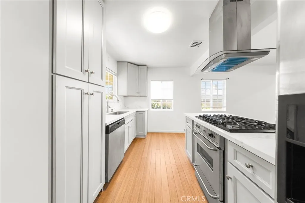 Additional image 35 of 19148 Saticoy Street, Reseda, CA 91335