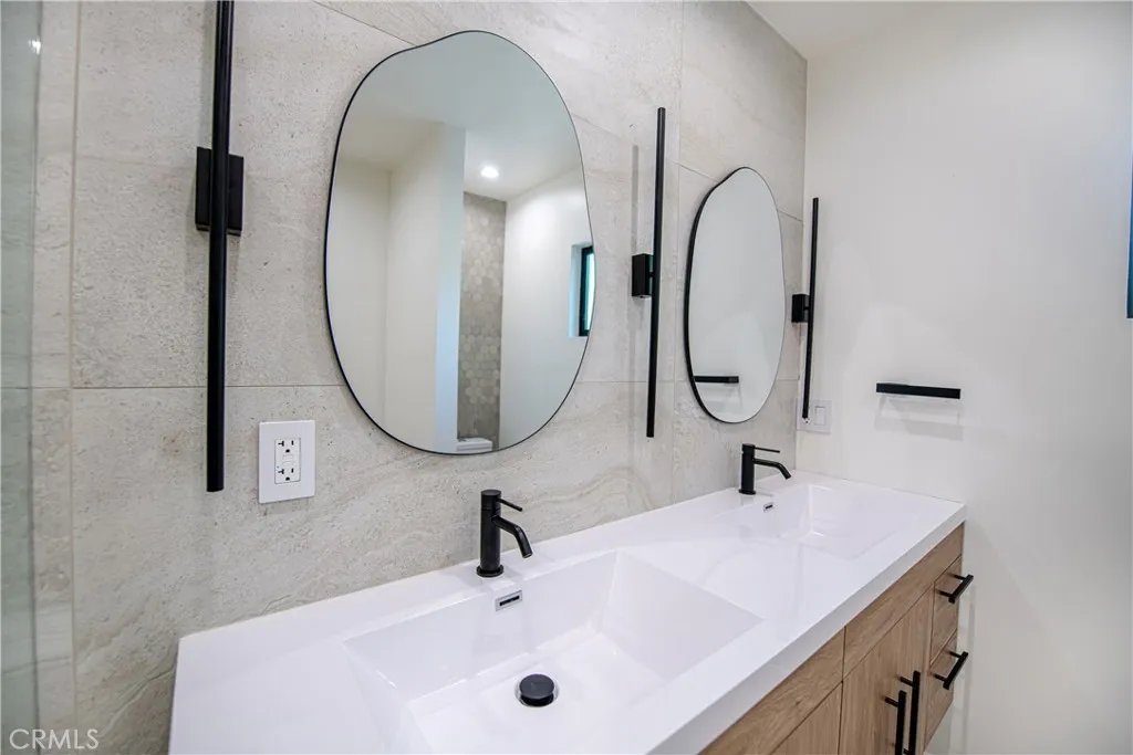 Additional image 88 of 7760 Independence, Canoga Park, CA 91304