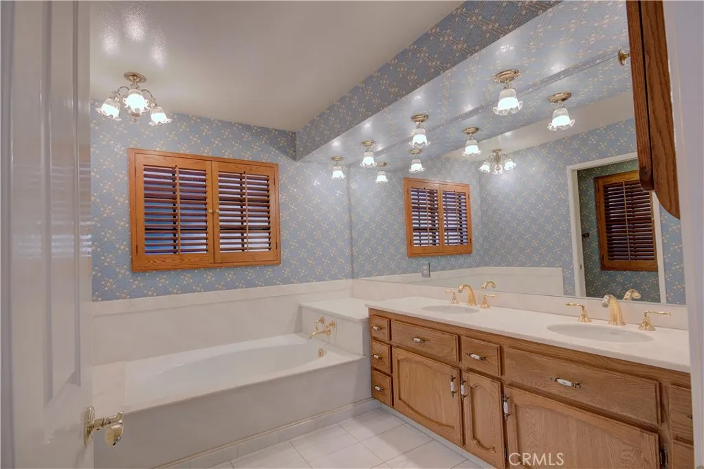 Additional image 10 of 2606 Cañada Boulevard Unit 201, Glendale, CA 91208