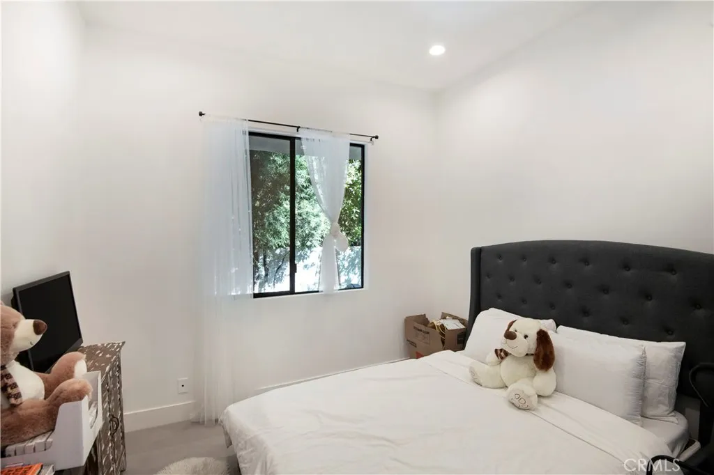 Additional image 60 of 22254 Dumetz Road, Woodland Hills, CA 91364