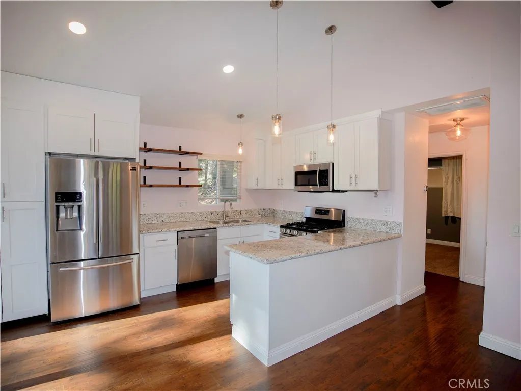 Additional image 34 of 810 W Victoria Court, Lake Arrowhead, CA 92352