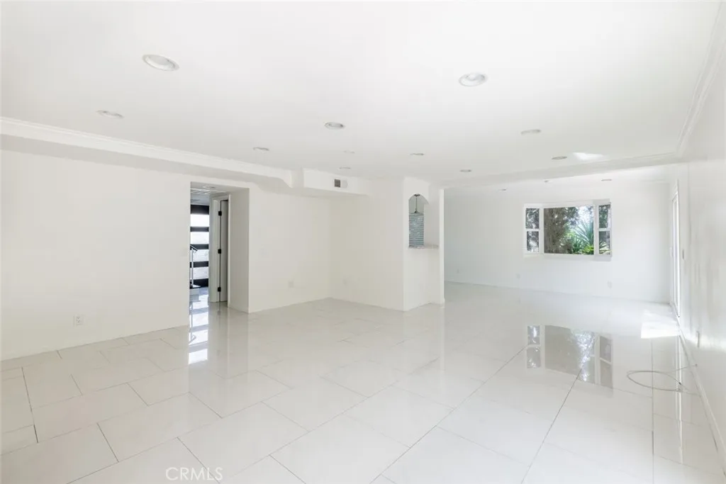 Additional image 15 of 24526 Calvert Street, Woodland Hills, CA 91367