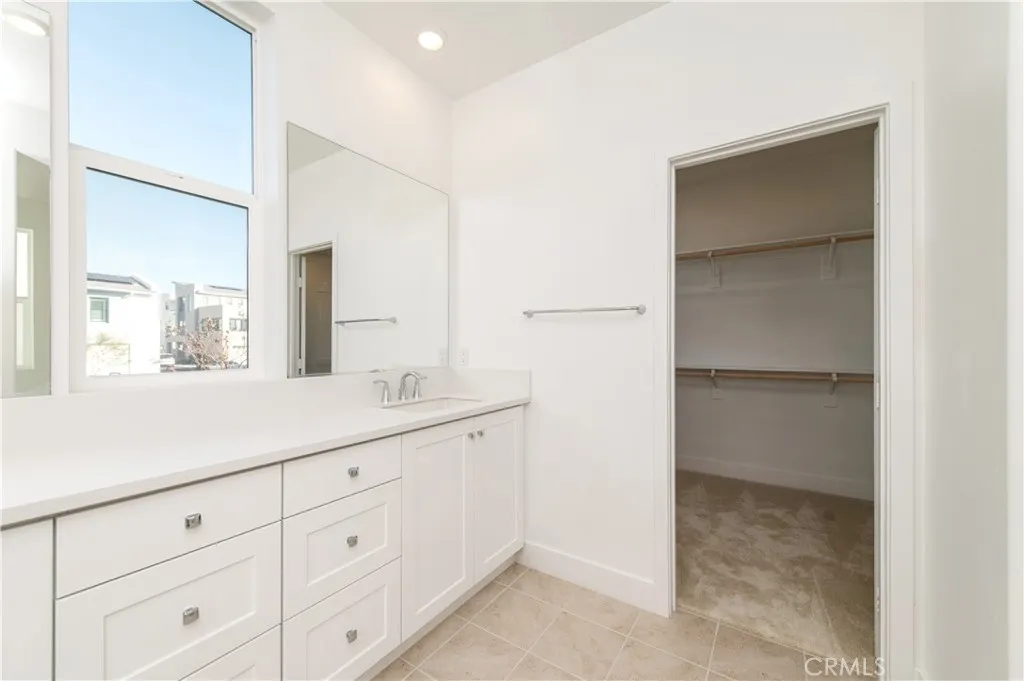 Additional image 17 of 466 Lobata, Irvine, CA 92618