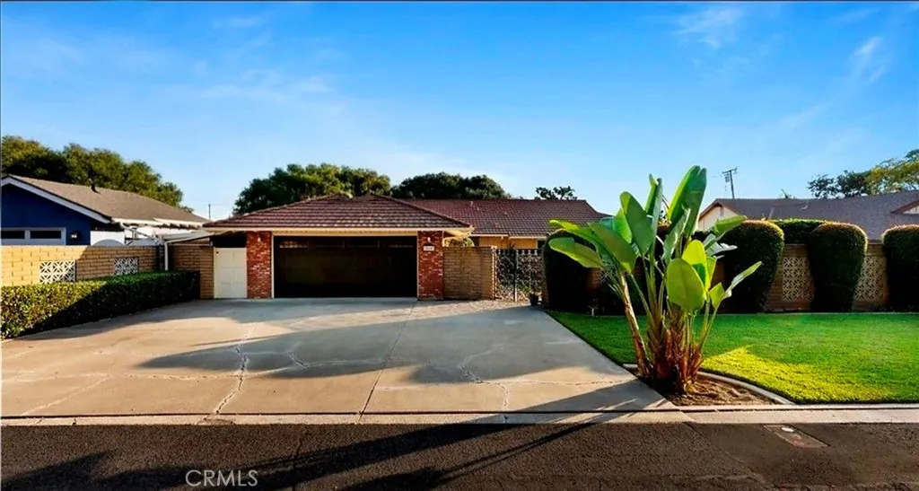 Additional image 2 of 564 E Fellows Dr, Orange, CA 92865