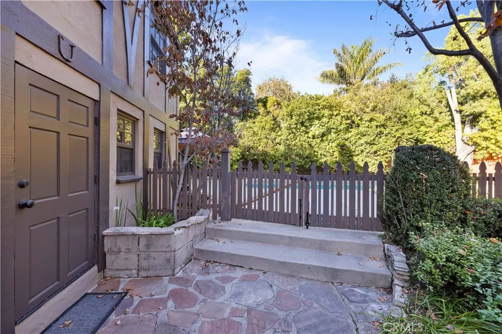 Additional image 104 of 1637 Don Carlos, Glendale, CA 91208