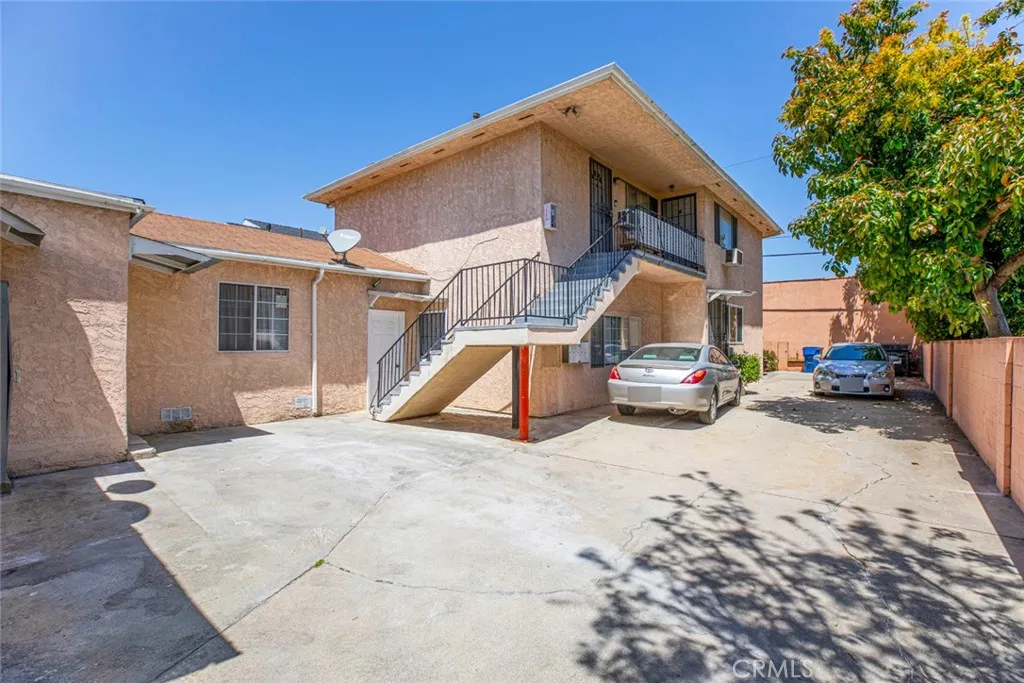 Additional image 2 of 14319 Tiara Street Unit 2, Van Nuys, CA 91401