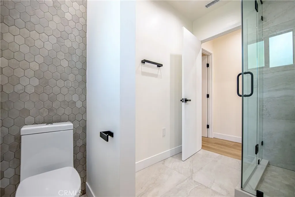 Additional image 42 of 7760 Independence, Canoga Park, CA 91304