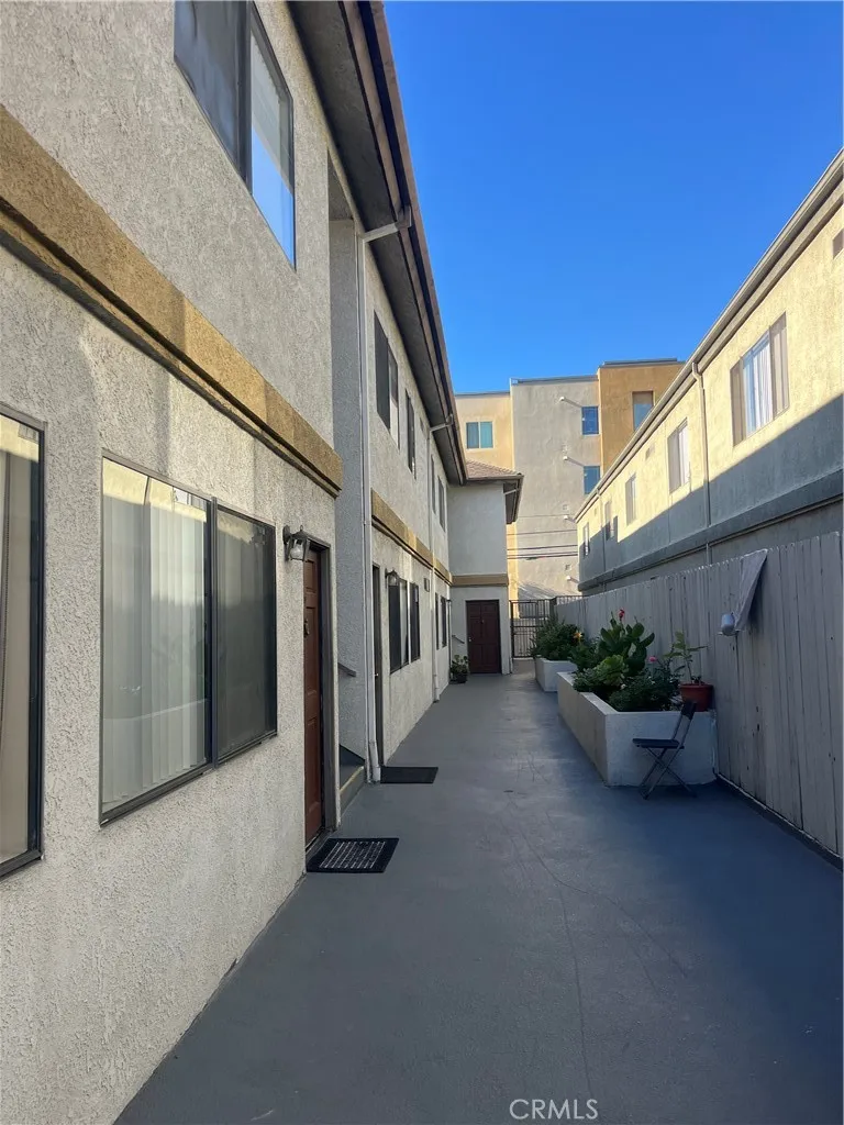 Additional image 22 of 257 E Santa Anita Ave Apt202, Burbank, CA 91502