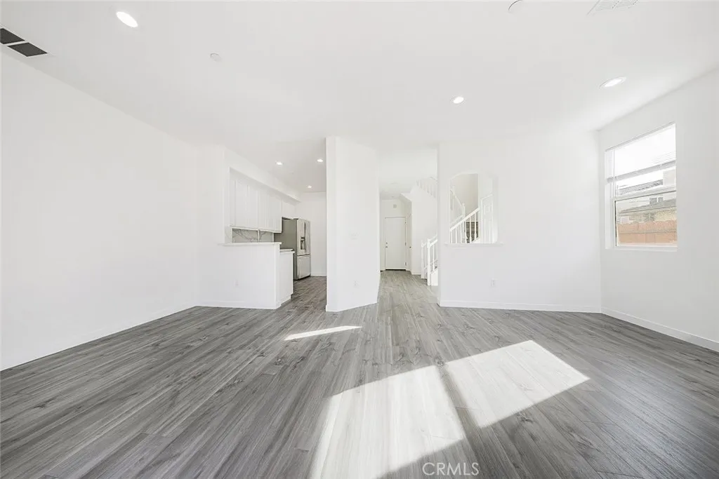 Additional image 32 of 8537 Thunderbird, North Hills, CA 91343