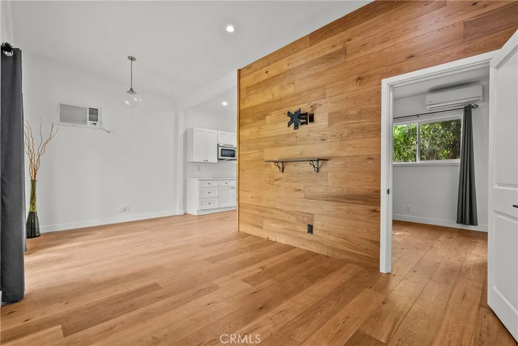 Additional image 55 of 23036 Burbank Blvd, Woodland Hills, CA 91367