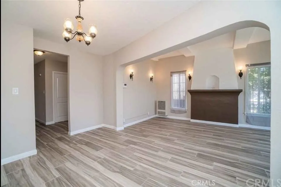 Additional image 21 of 636 W 107th St, Los Angeles, CA 90044