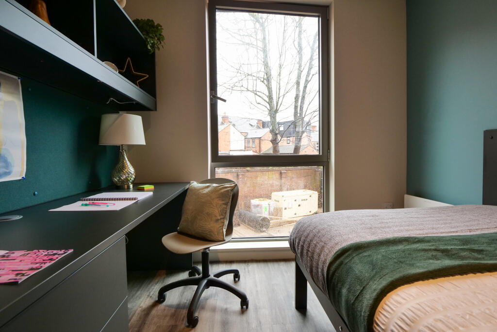 1-3 Dogpool Lane, Birmingham, B30 2XN