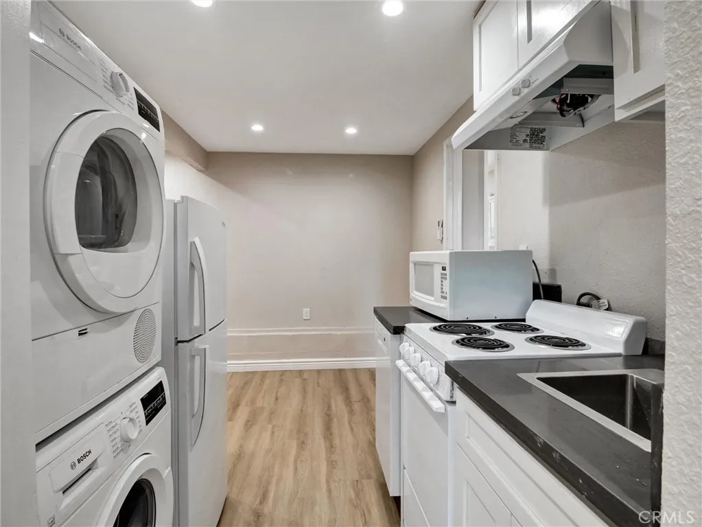 Additional image 43 of 985 Dexter Street, Los Angeles, CA 90042