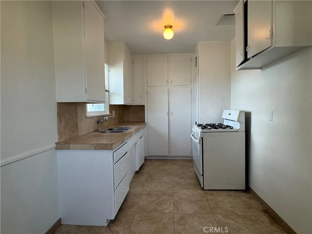 Additional image 27 of 15234 Rayen Street Unit F, North Hills, CA 91343
