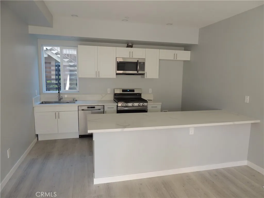 Additional image 20 of 22735 Del Valle Street Unit 2, Woodland Hills, CA 91364