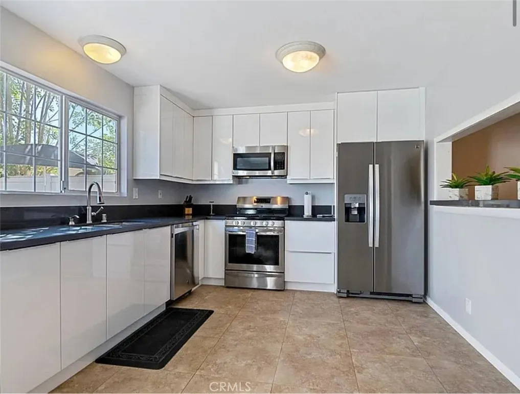 Additional image 23 of 19110 Kittridge Street Unit 5, Reseda, CA 91335