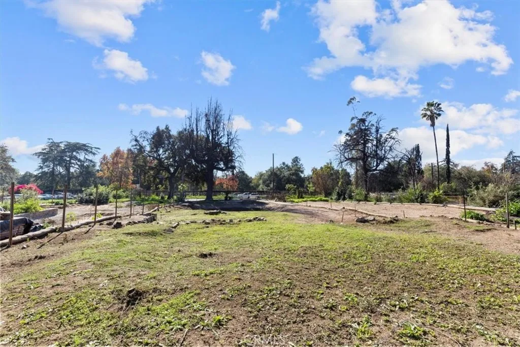 Additional image 37 of 215 E Calaveras St, Altadena, CA 91001