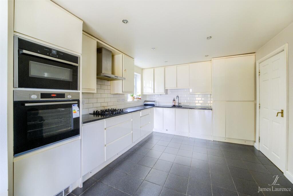 Additional image 11 of Cardinal Close, Birmingham, West Midlands, B17