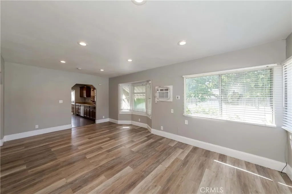 Additional image 11 of 358 E 11th St, Upland, CA 91786