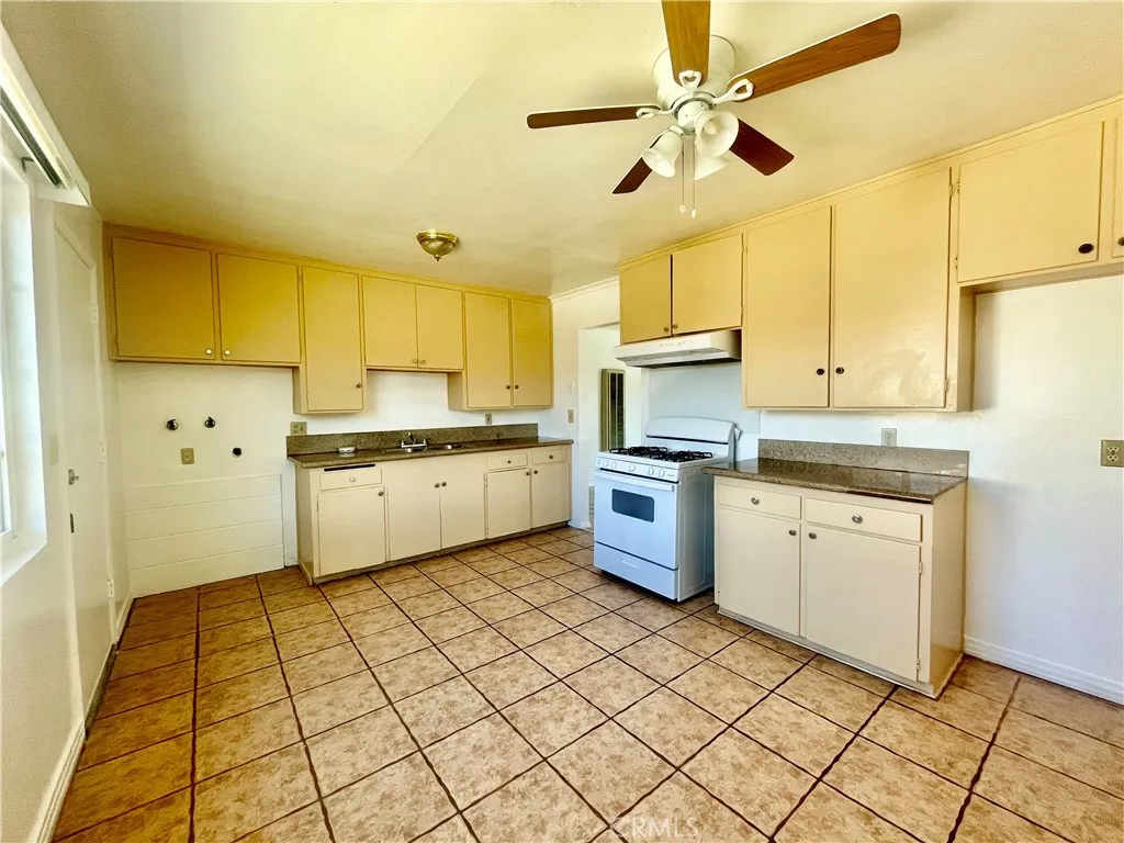 Additional image 6 of 510 S Vine Avenue Unit A, Ontario, CA 91762