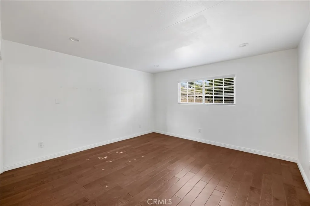 Additional image 19 of 7044 White Oak Ave, Van Nuys, CA 91406