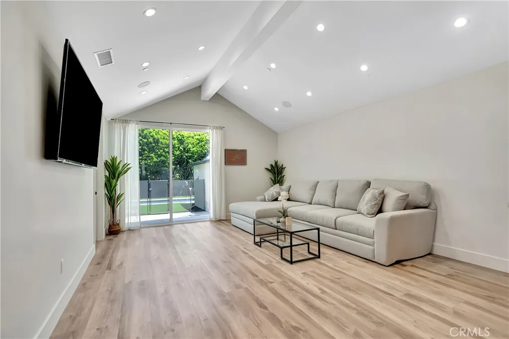 Additional image 5 of 6743 Colgate Avenue, Los Angeles, CA 90048