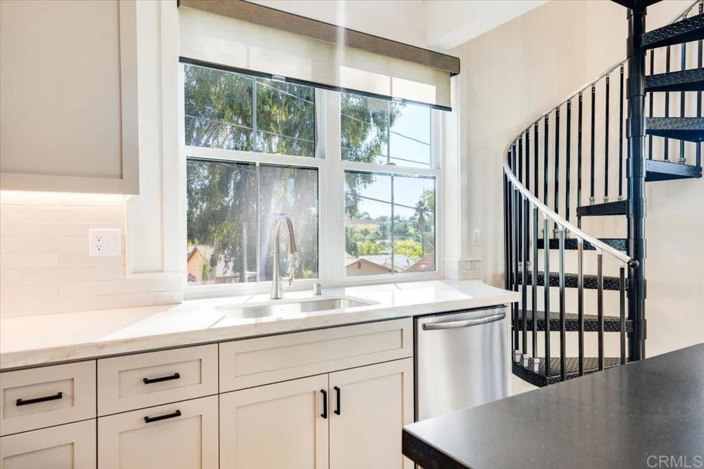 Additional image 10 of 331 D Street, Ramona, CA 92065