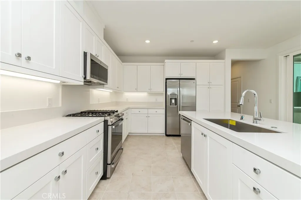 Additional image 41 of 466 Lobata, Irvine, CA 92618