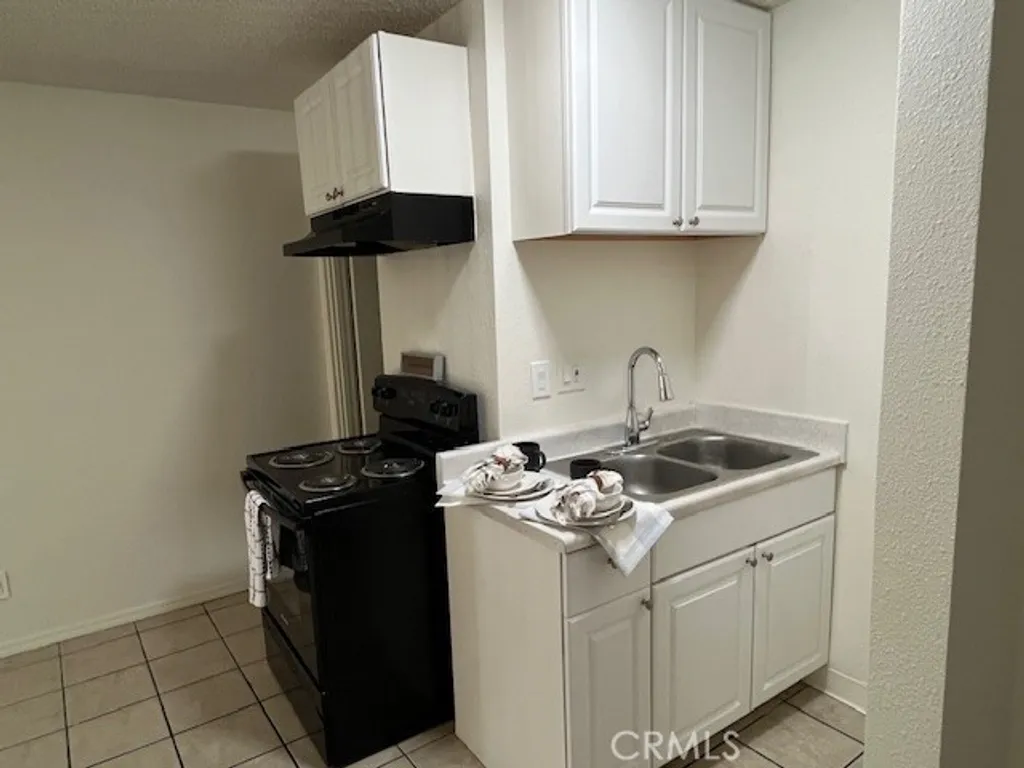 Additional image 8 of 686 E Cottonwood Road Unit 5, Palm Springs, CA 92262