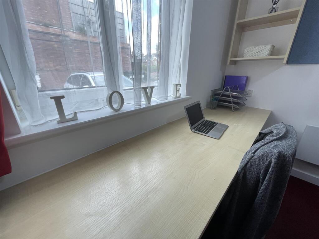 Additional image 4 of Unihouse Court