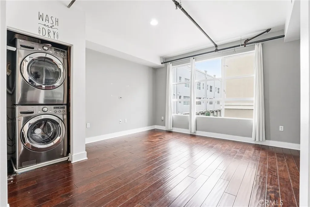 Additional image 17 of 911 E Santa Ana Blvd, Santa Ana, CA 92701