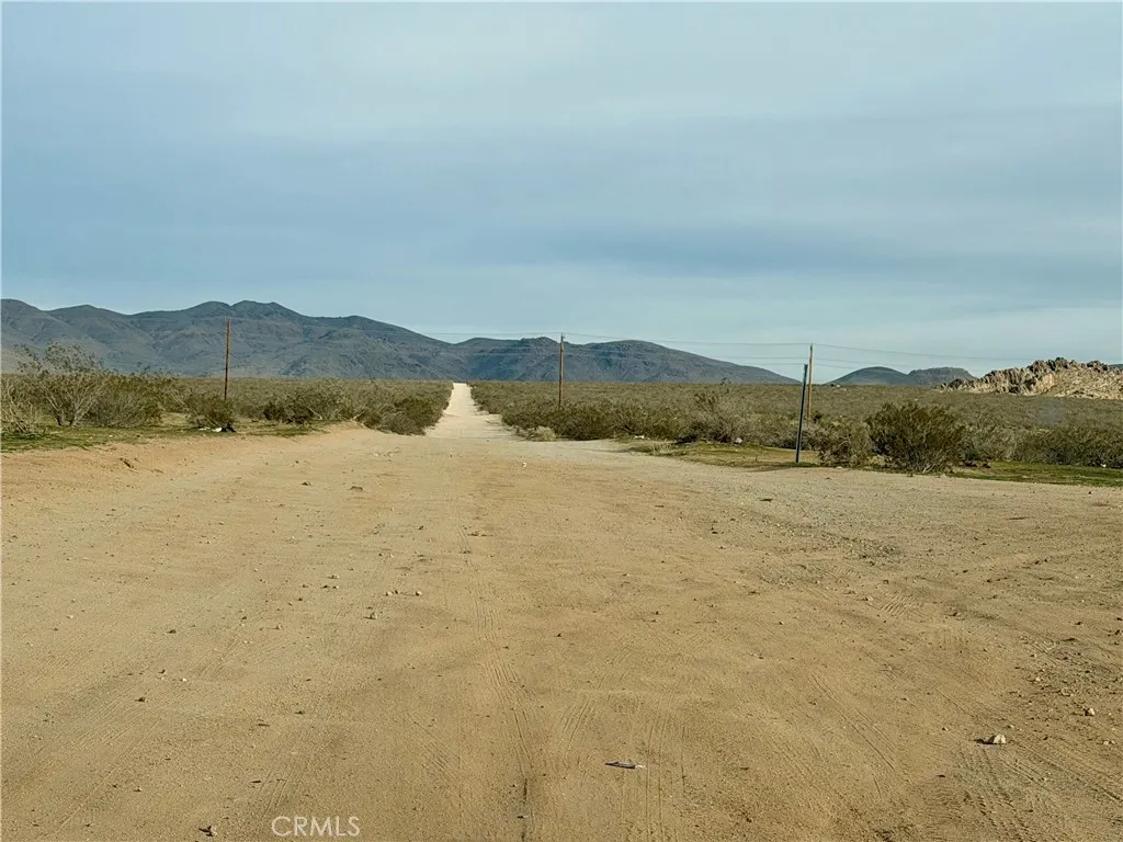 Additional image 14 of 19299 Via Vista, Apple Valley, CA 92307