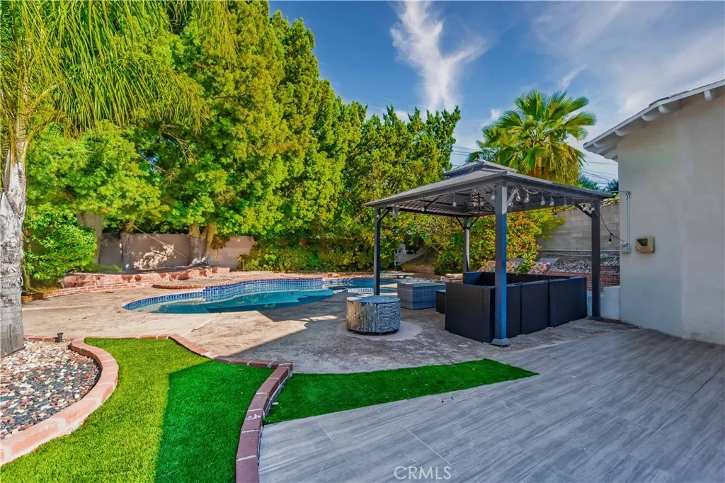 Additional image 19 of 21711 Mulholland, Woodland Hills, CA 91364