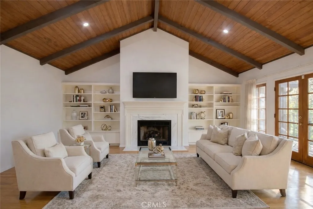 Additional image 3 of 2606 Cañada Boulevard Unit 201, Glendale, CA 91208