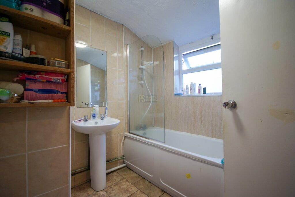 Additional image 5 of Pershore Road, Selly Park, Birmingham, B29 7NJ