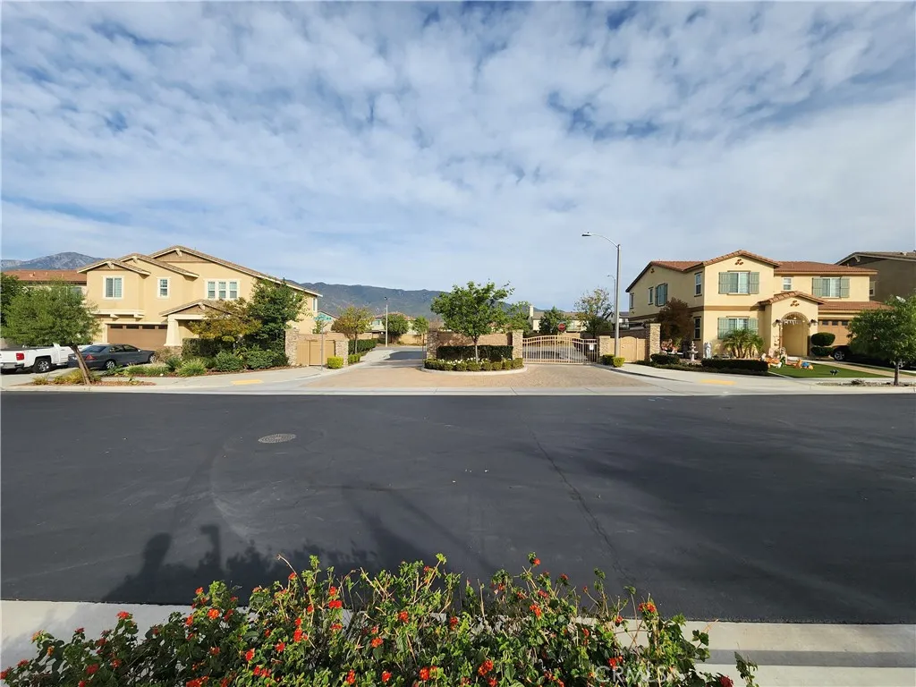 Additional image 40 of 6338 Creekstone Way, Fontana, CA 92336