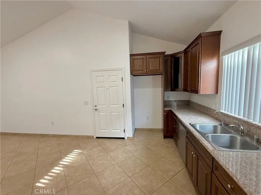 Additional image 9 of 6917 Woodman Avenue Unit 7, Van Nuys, CA 91405