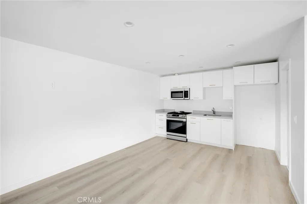 Additional image 20 of 10331 Scoville Avenue, Sunland, CA 91040